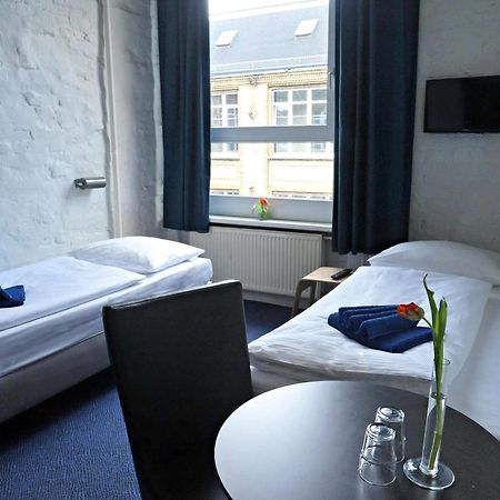 Hotel Transit Berlim Exterior foto