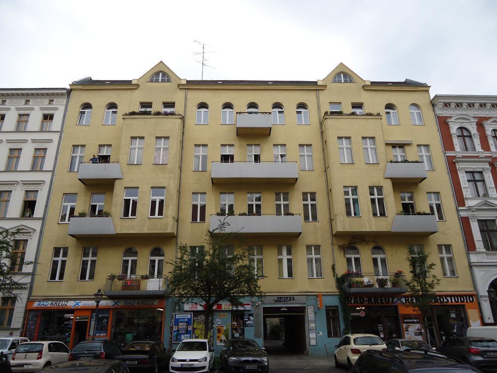 Hotel Transit Berlim Exterior foto