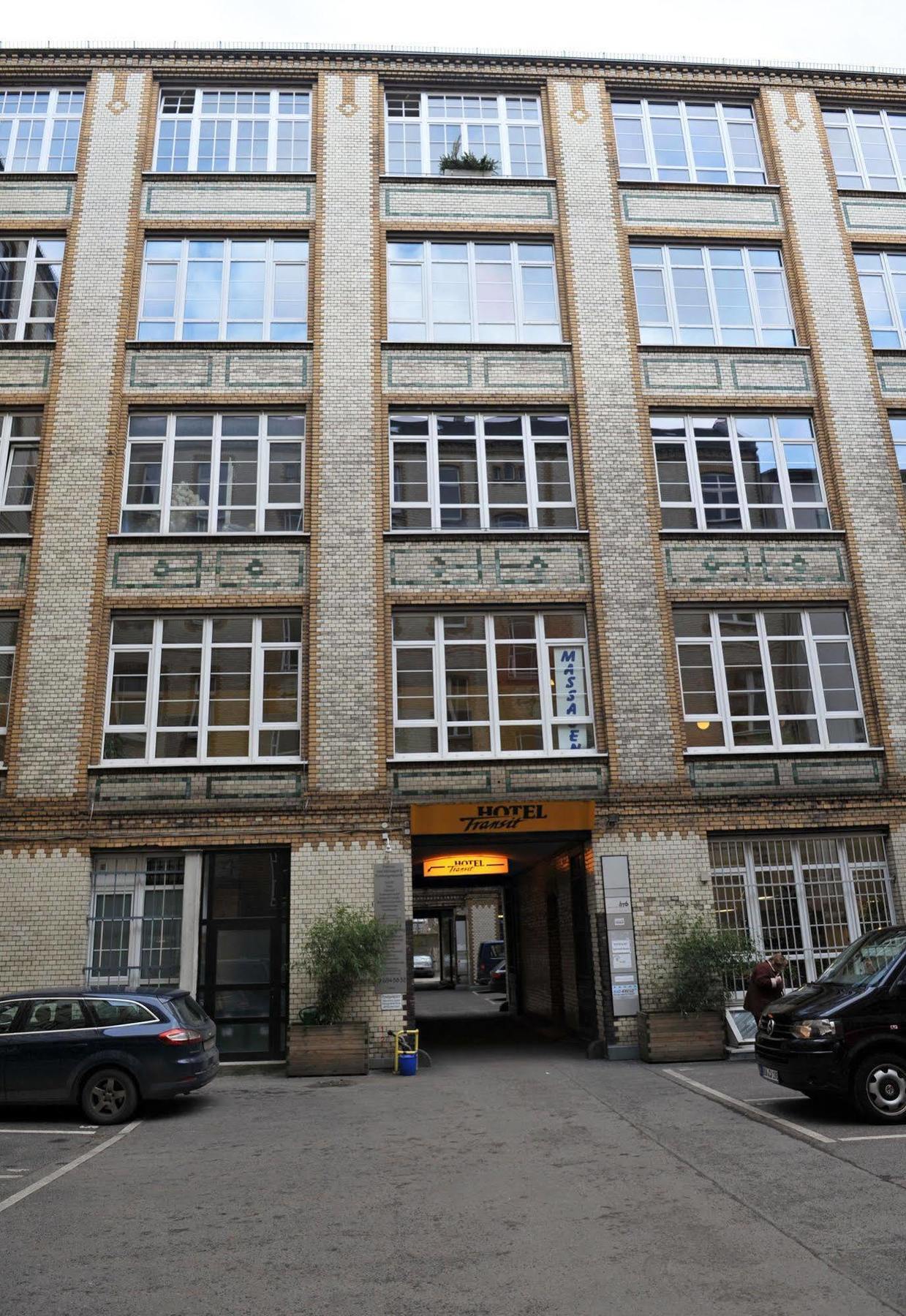 Hotel Transit Berlim Exterior foto