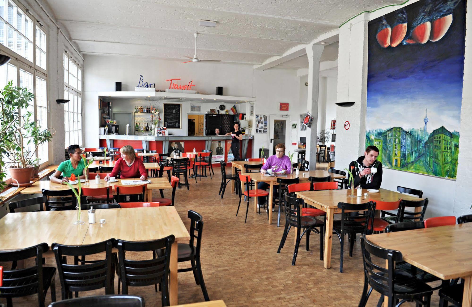 Hotel Transit Berlim Exterior foto