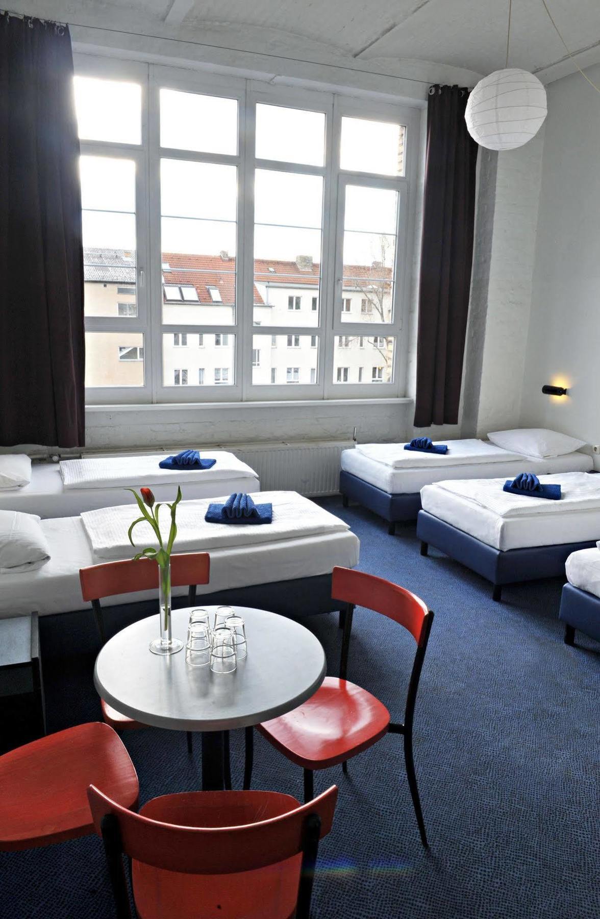 Hotel Transit Berlim Exterior foto